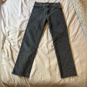Washed Black Raw Hem Cheeky Straight Ankle Jeans GAP W26 inseam 26”